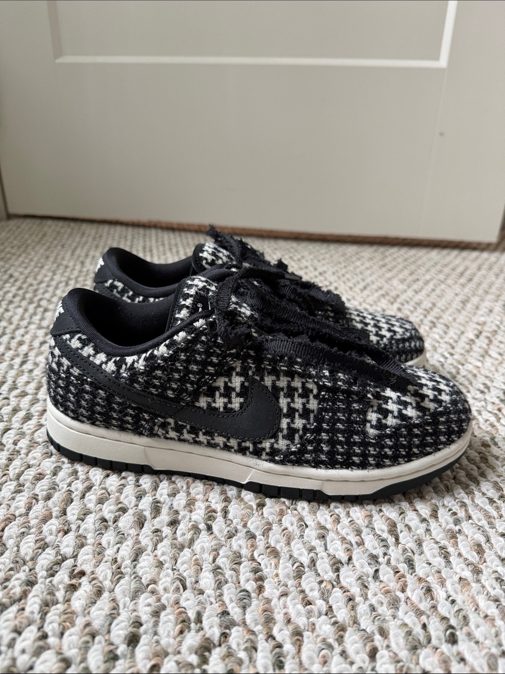 Women’s Nike Dunk Low Harris Tweed Phantom HQ5036-901 Houndstooth